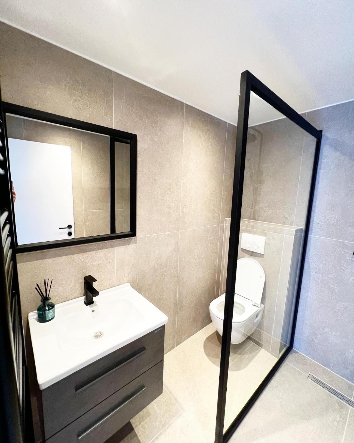 Mayfair Suites Antwerpen Bagian luar foto