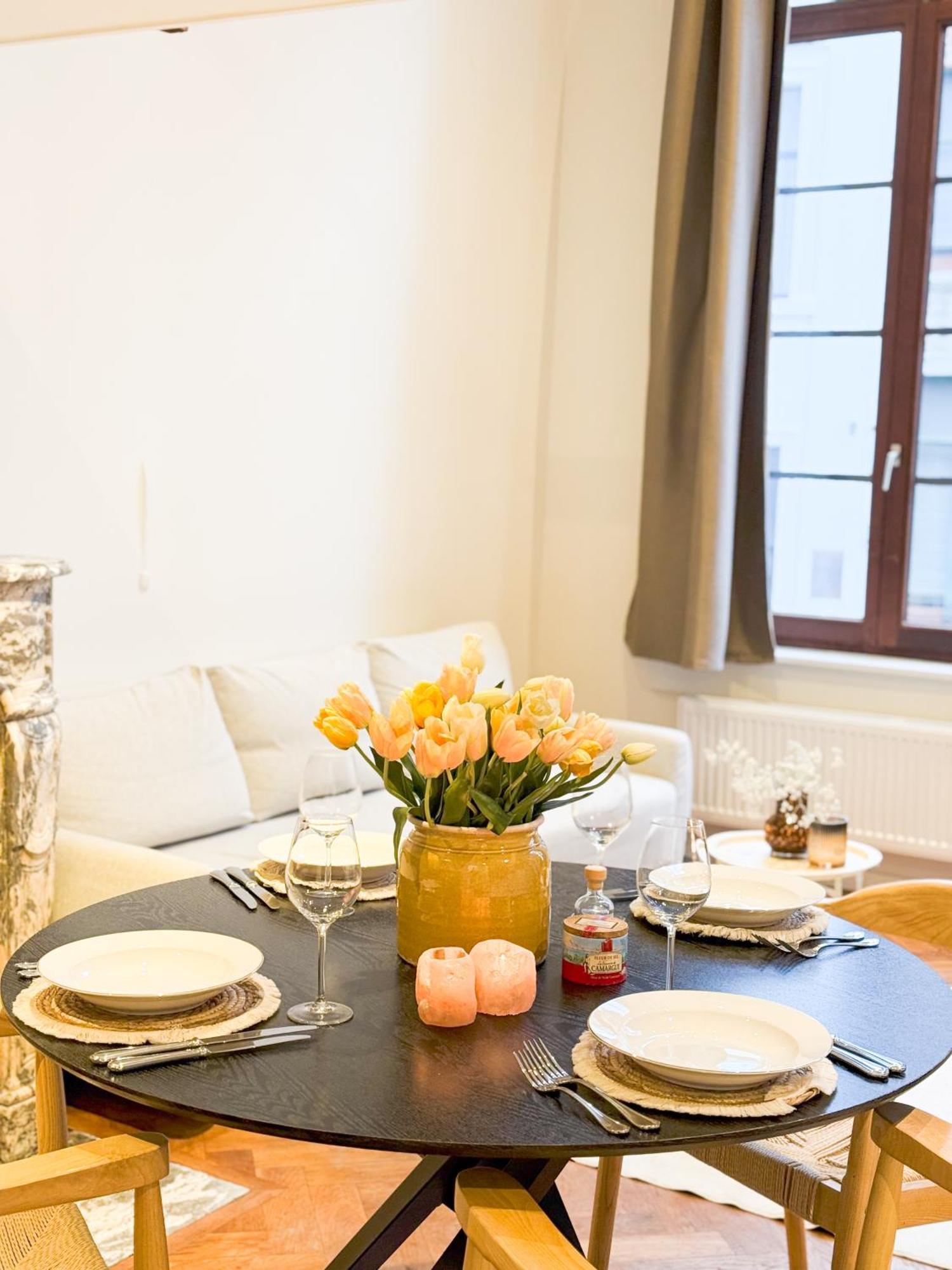 Mayfair Suites Antwerpen Bagian luar foto